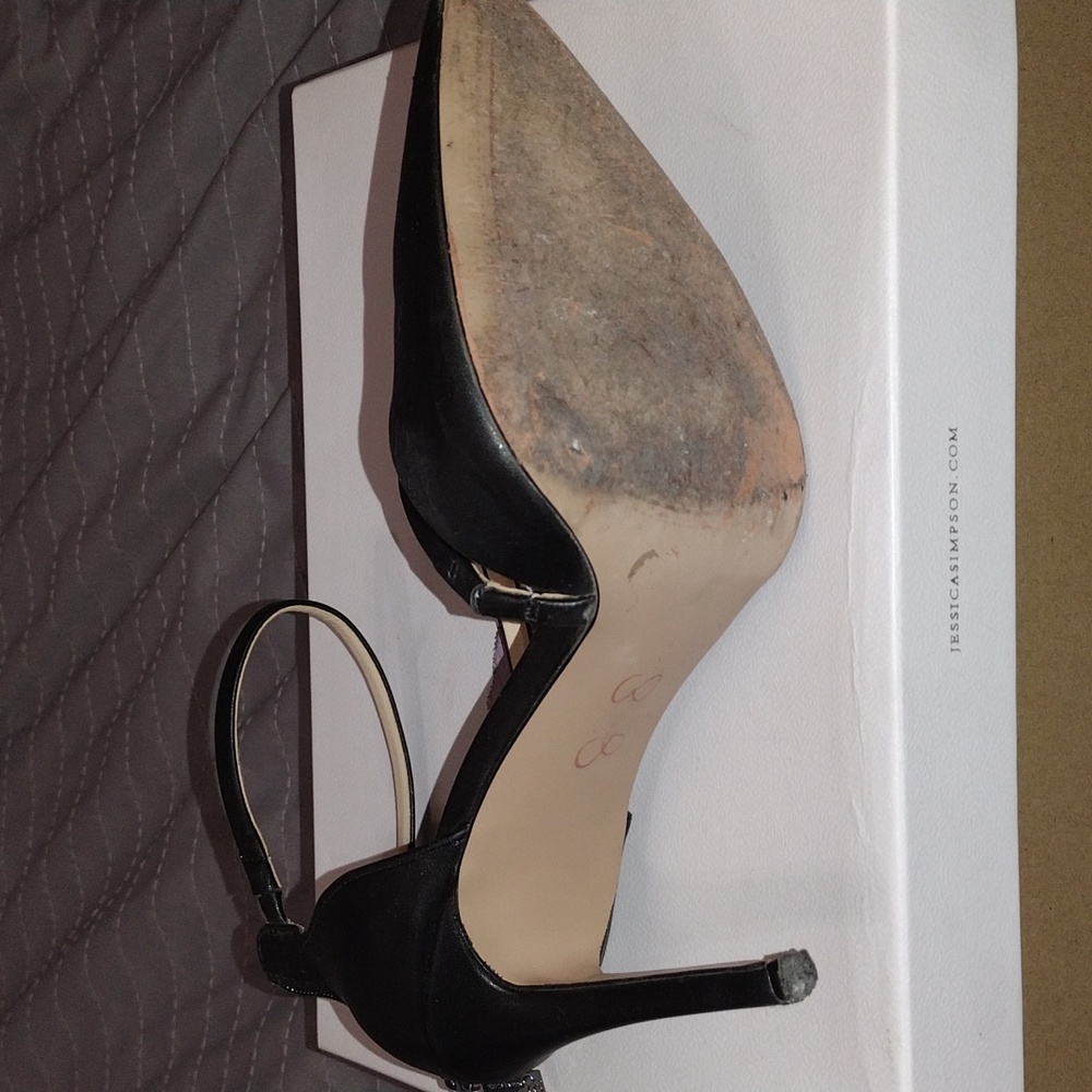 Heels - Picture 3 of 4